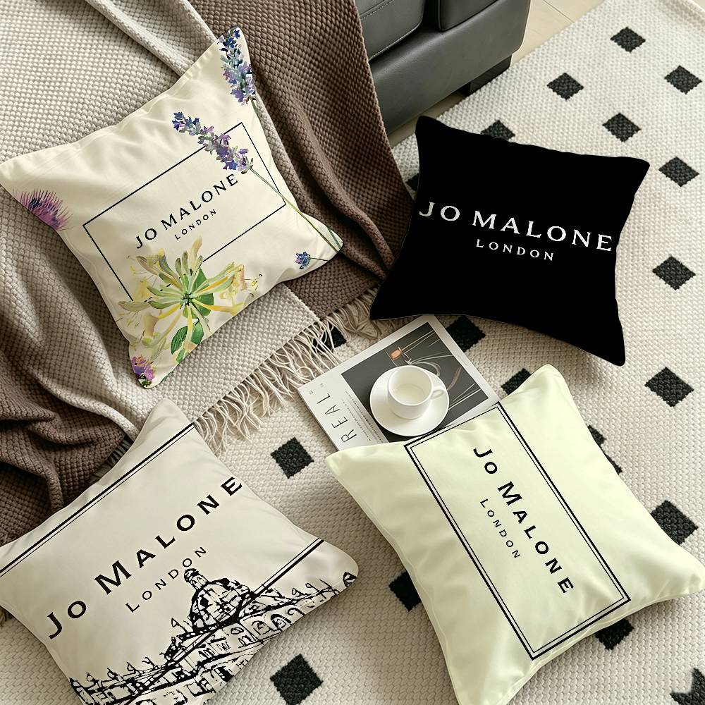 J-Jo M-Malone L-LOGO クッションカバー  - Home Textiles Logo のレビューと価格